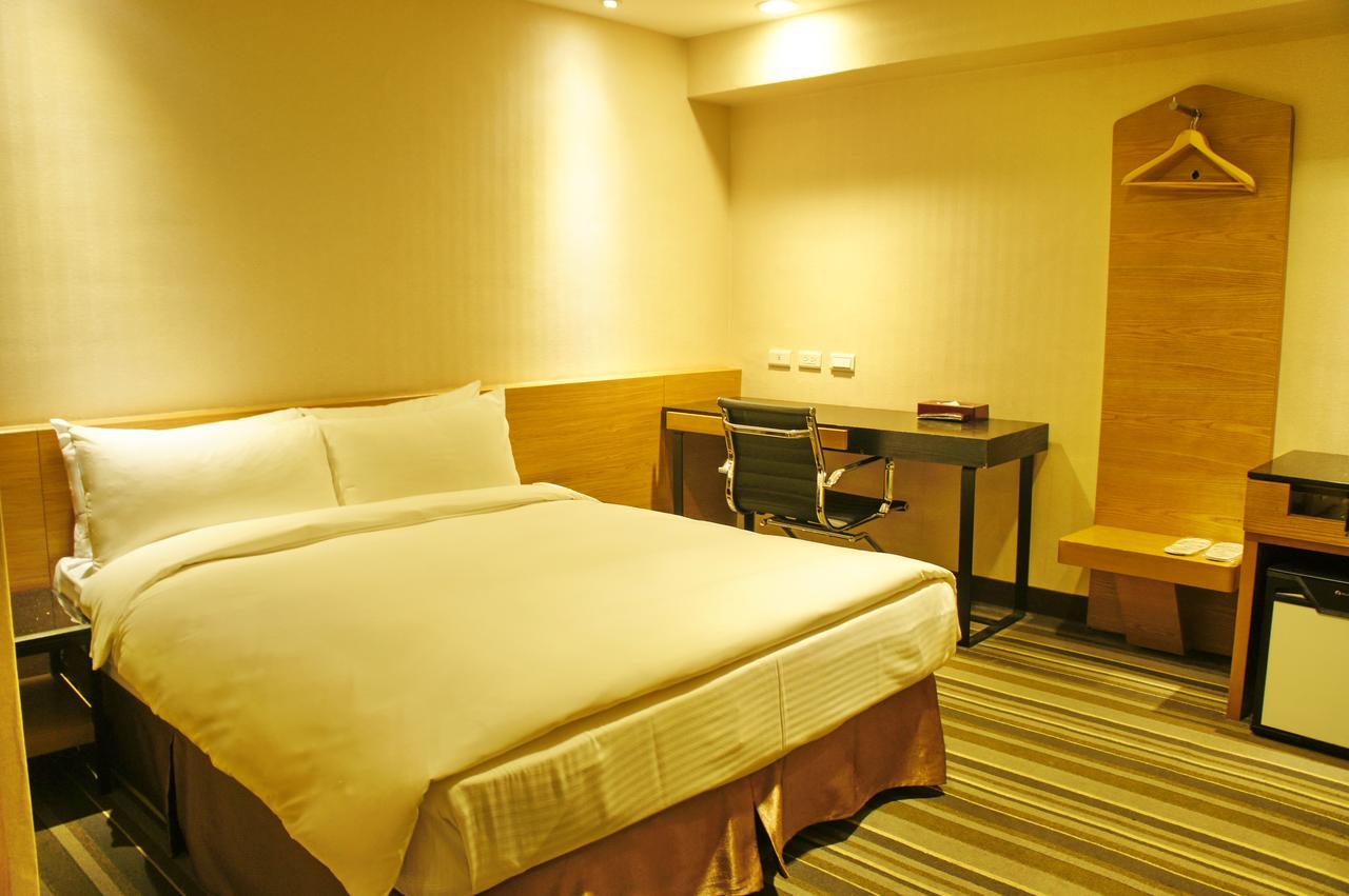 Country Garden Hotel Chiayi Buitenkant foto