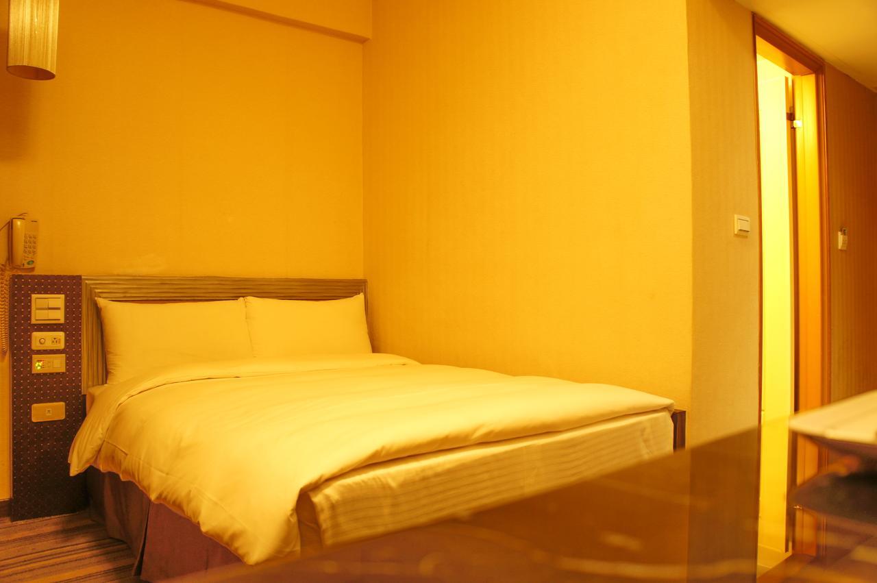 Country Garden Hotel Chiayi Buitenkant foto