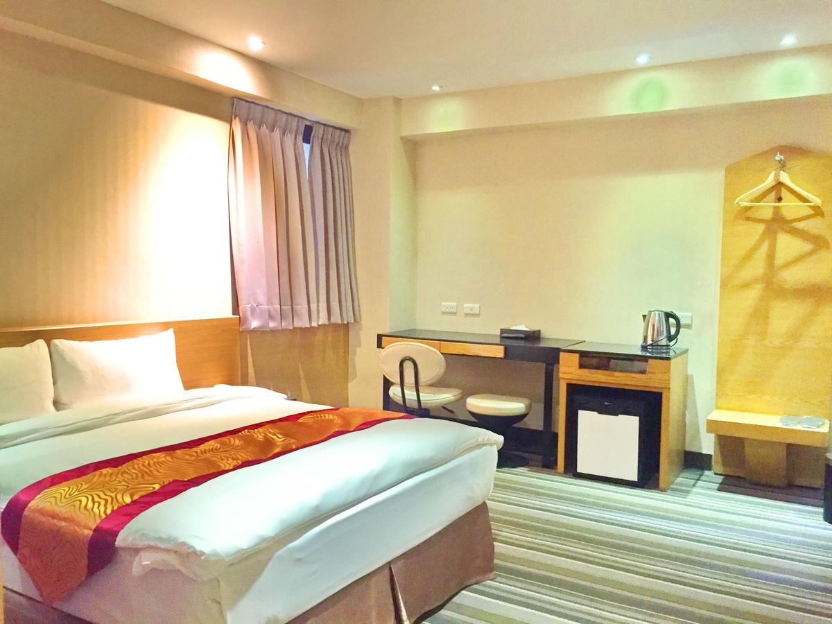 Country Garden Hotel Chiayi Buitenkant foto