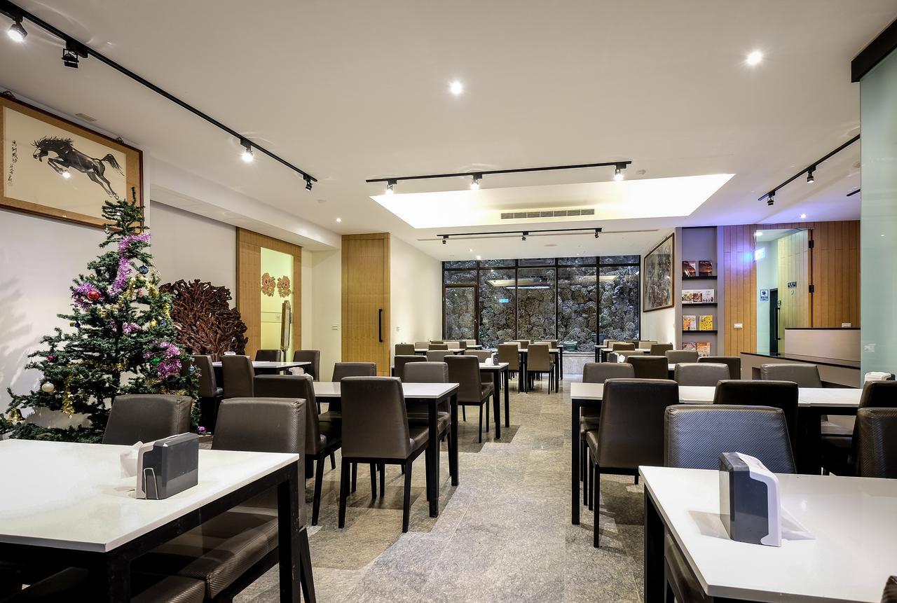 Country Garden Hotel Chiayi Buitenkant foto