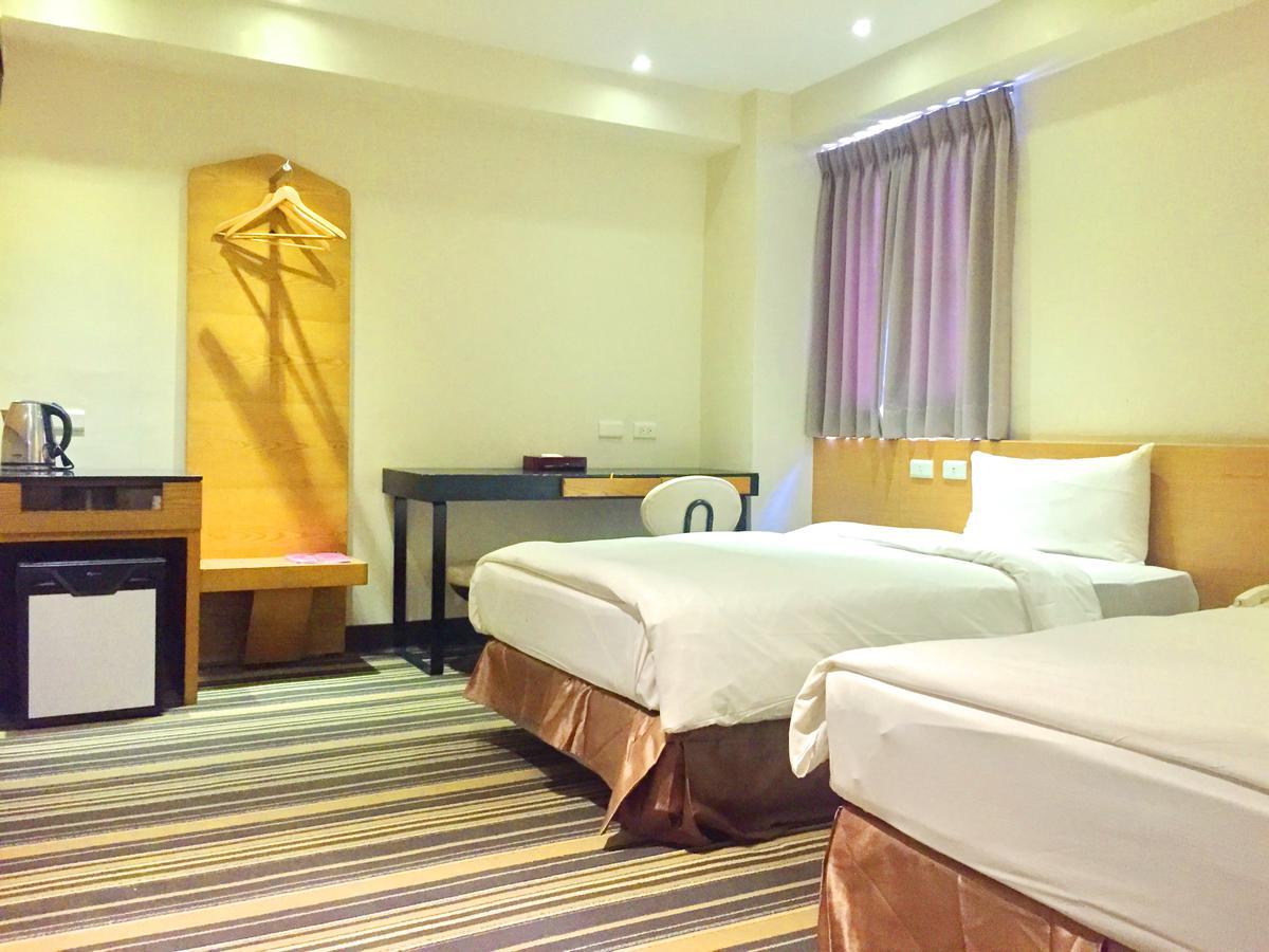 Country Garden Hotel Chiayi Buitenkant foto