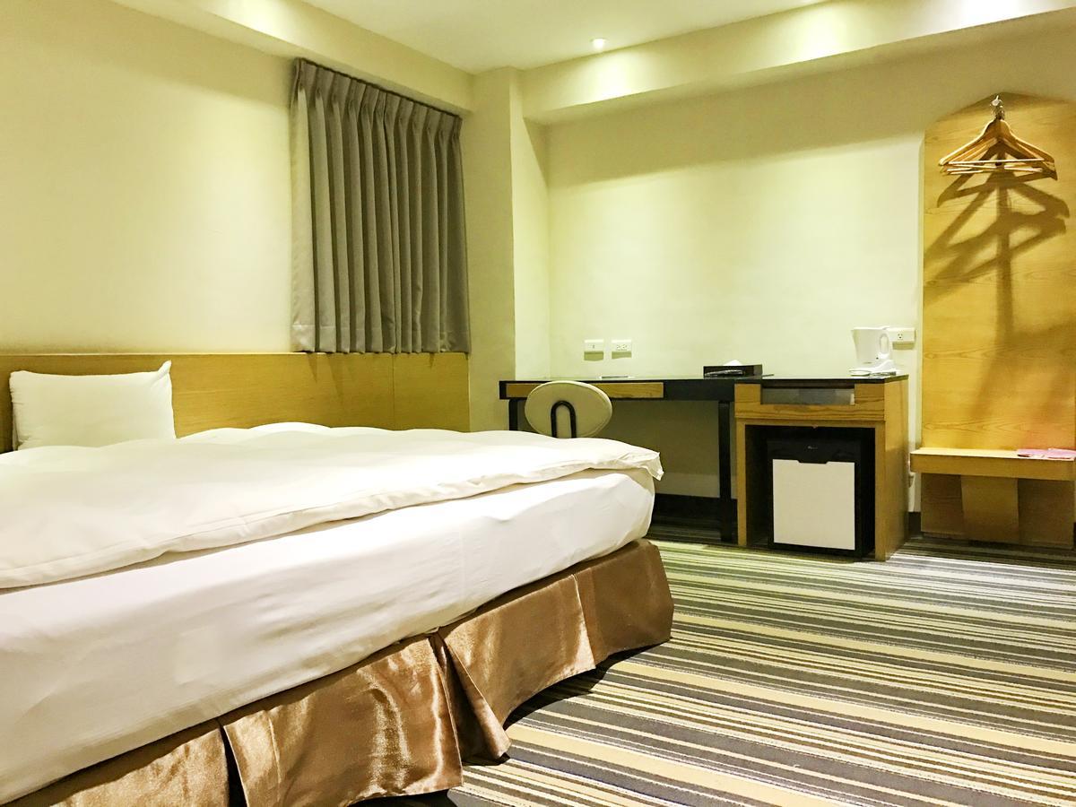 Country Garden Hotel Chiayi Buitenkant foto