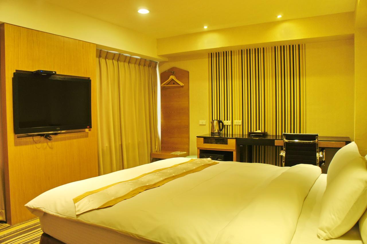 Country Garden Hotel Chiayi Buitenkant foto