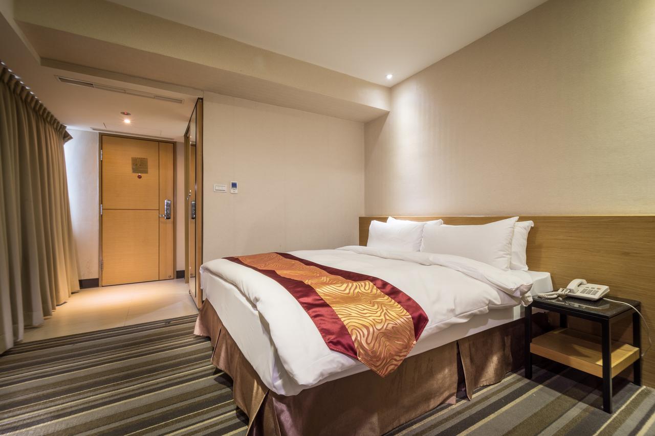Country Garden Hotel Chiayi Buitenkant foto