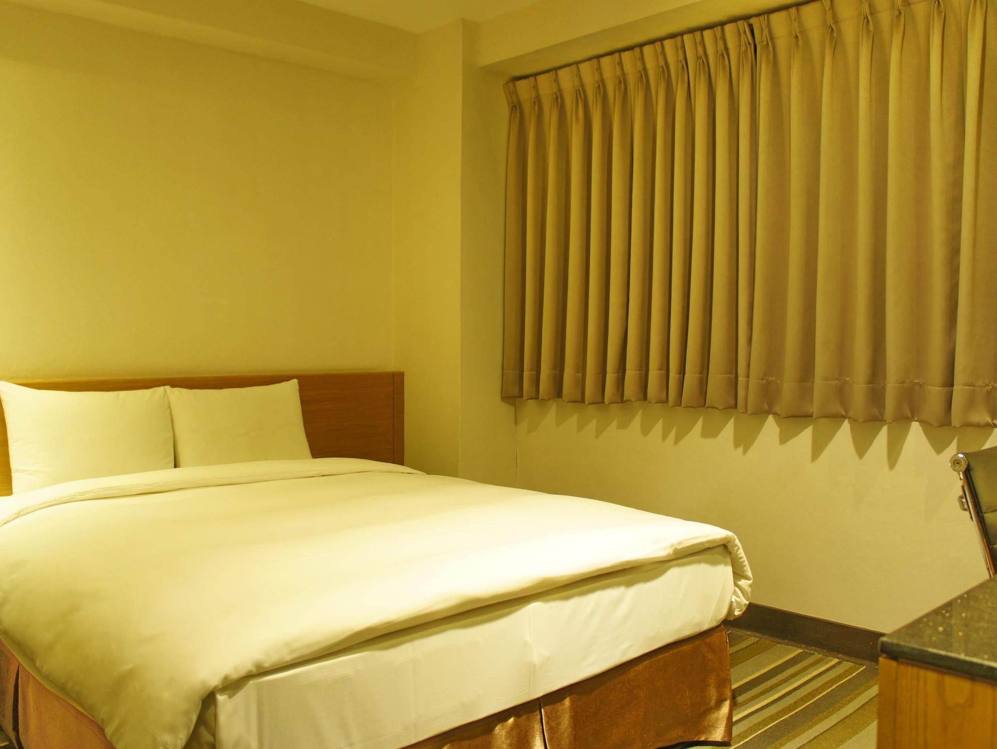 Country Garden Hotel Chiayi Buitenkant foto