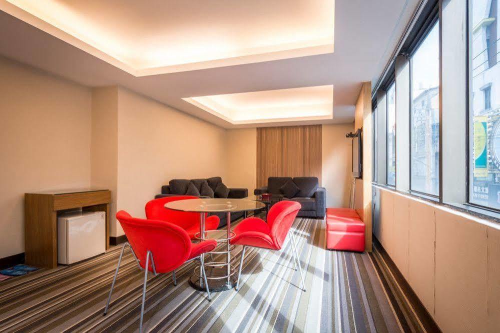 Country Garden Hotel Chiayi Buitenkant foto