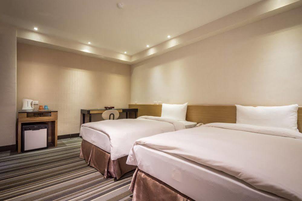 Country Garden Hotel Chiayi Buitenkant foto