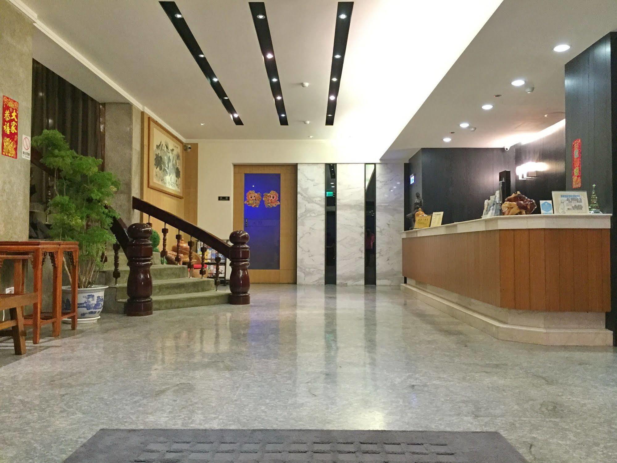 Country Garden Hotel Chiayi Buitenkant foto