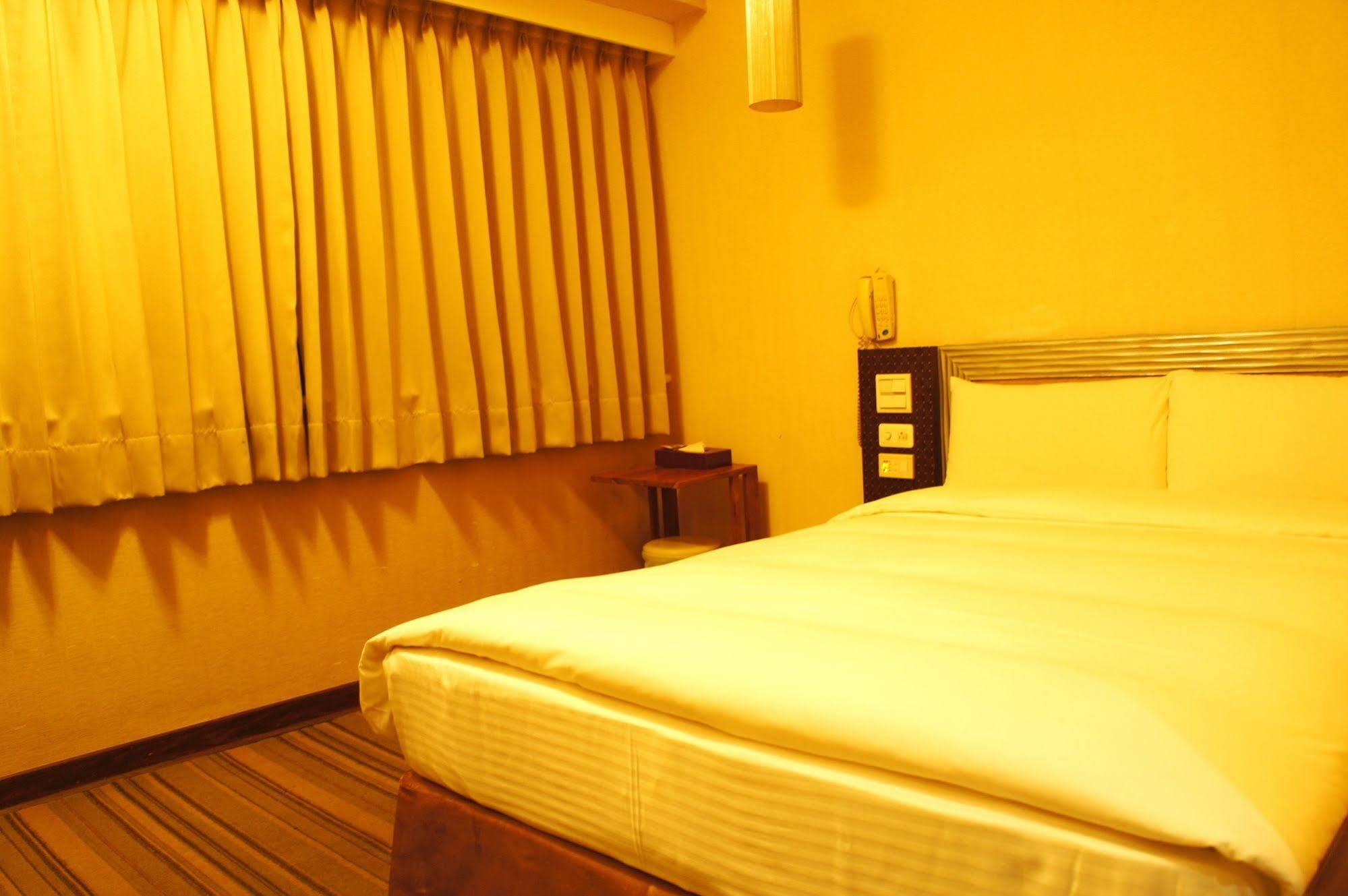 Country Garden Hotel Chiayi Buitenkant foto