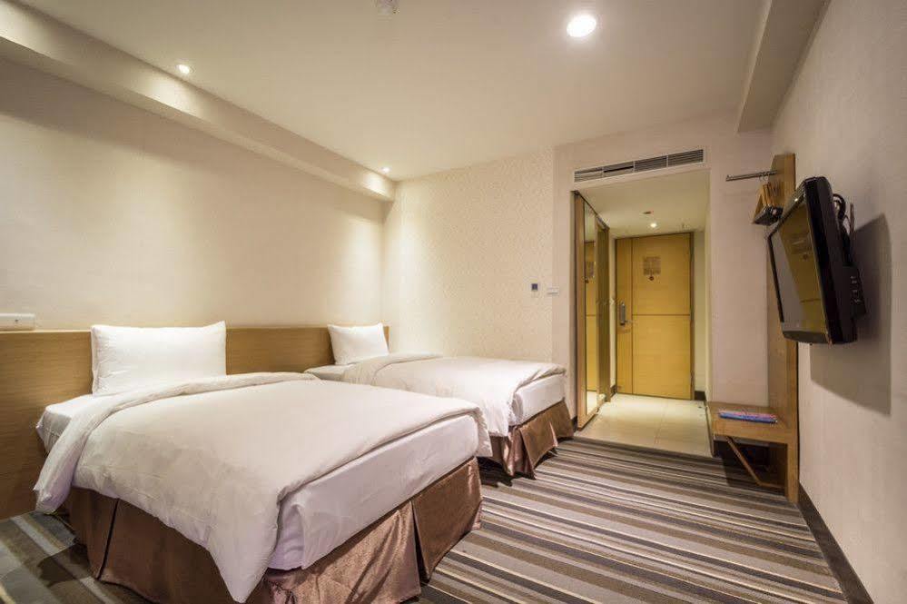 Country Garden Hotel Chiayi Buitenkant foto