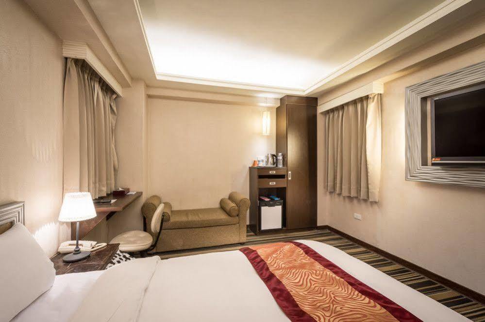 Country Garden Hotel Chiayi Buitenkant foto
