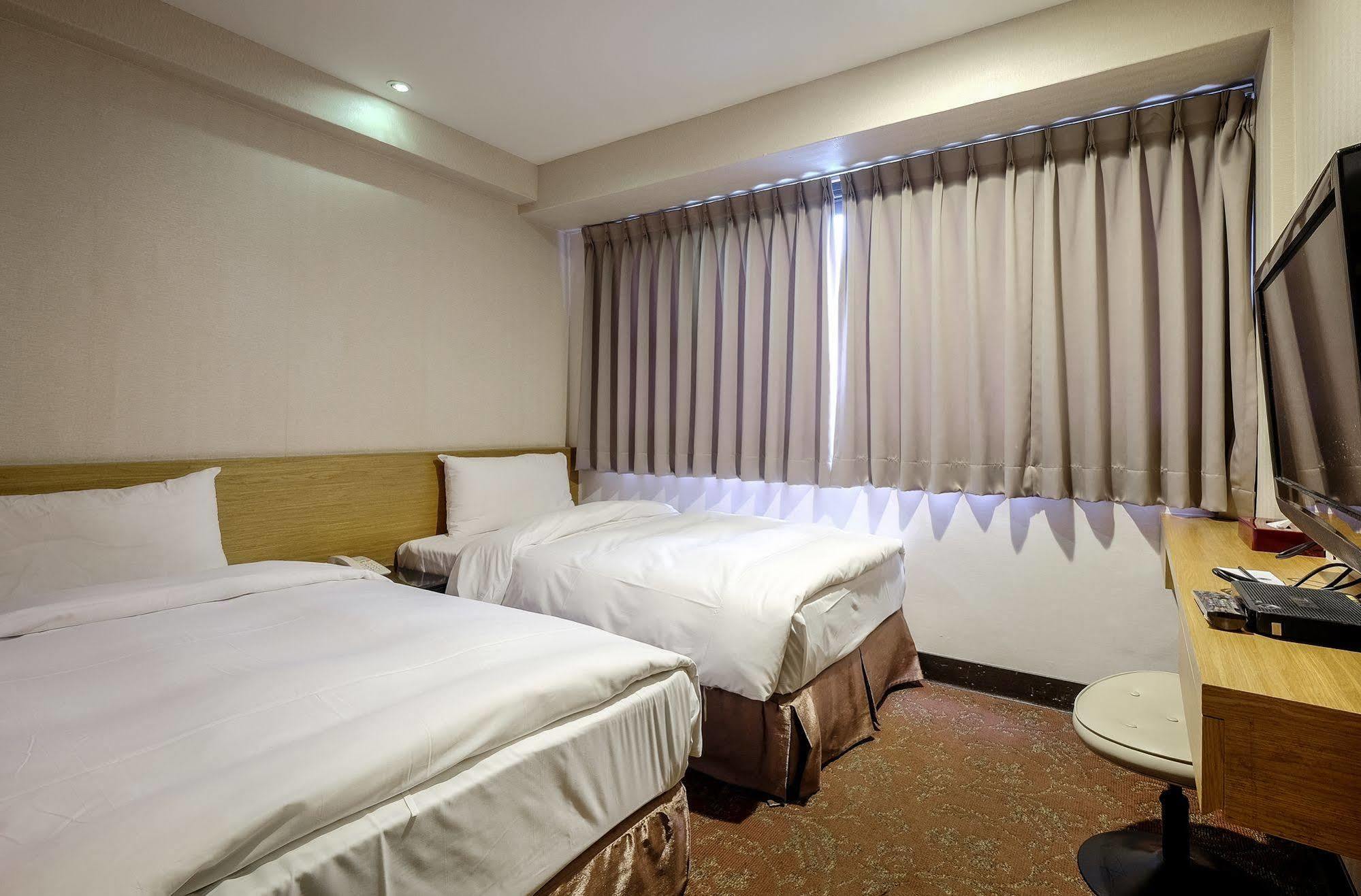 Country Garden Hotel Chiayi Buitenkant foto